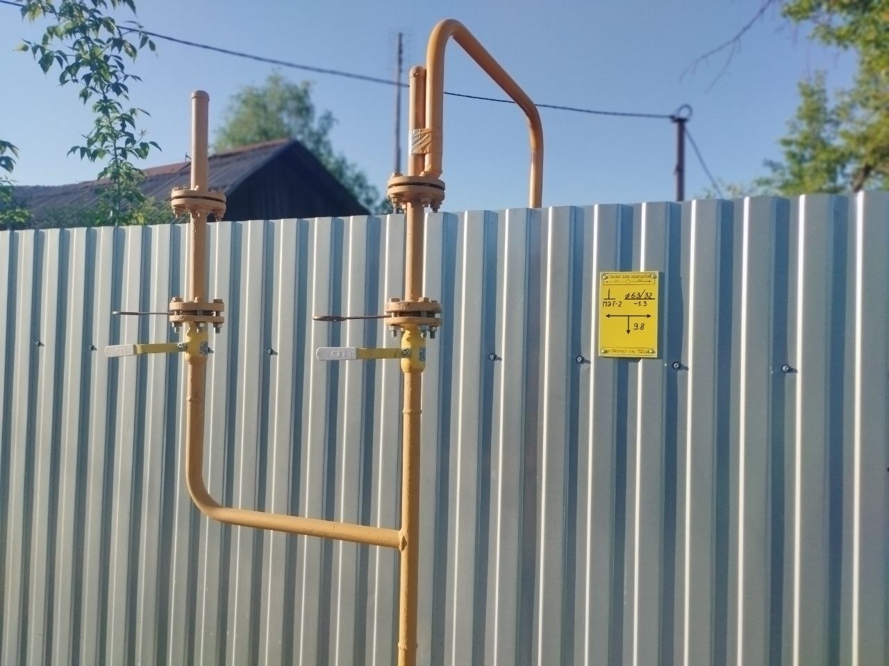 Газопровод без врезки к цоколю